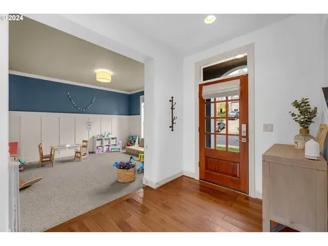 7618 SW Elmwood Street Portland OR 97223