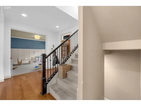 7618 SW Elmwood Street Portland OR 97223