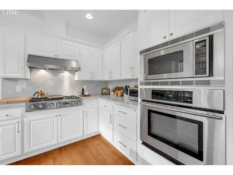 7618 SW Elmwood Street Portland OR 97223