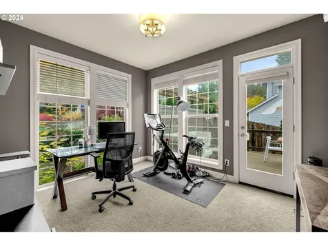 7618 SW Elmwood Street Portland OR 97223