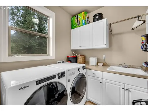 7618 SW Elmwood Street Portland OR 97223