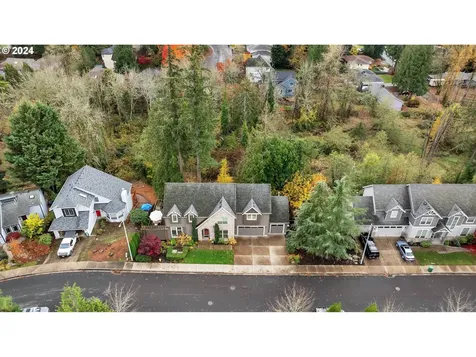 7618 SW Elmwood Street Portland OR 97223