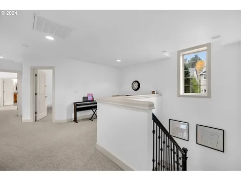 7618 SW Elmwood Street Portland OR 97223