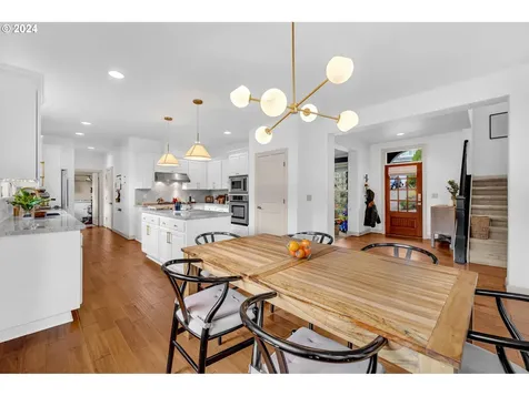 7618 SW Elmwood Street Portland OR 97223