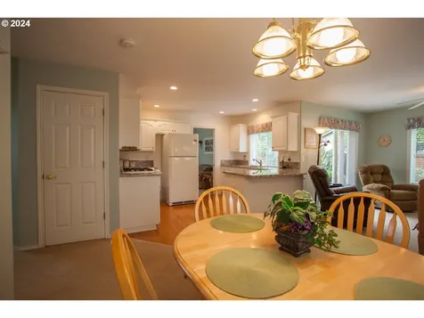 869 Sw 26th Street Troutdale OR 97060