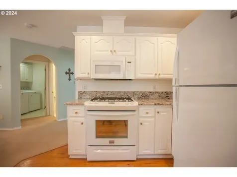 869 Sw 26th Street Troutdale OR 97060