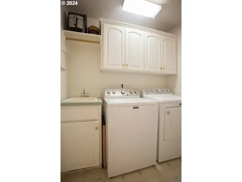 869 Sw 26th Street Troutdale OR 97060