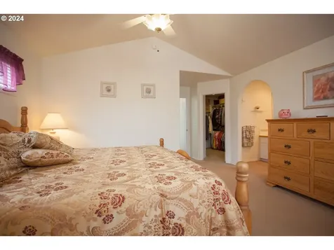 869 Sw 26th Street Troutdale OR 97060
