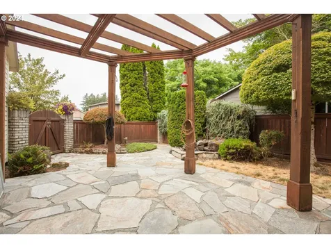 869 Sw 26th Street Troutdale OR 97060