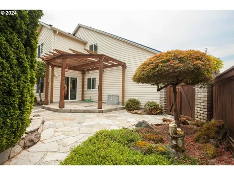 869 Sw 26th Street Troutdale OR 97060