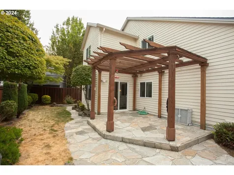 869 Sw 26th Street Troutdale OR 97060