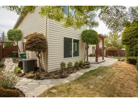 869 Sw 26th Street Troutdale OR 97060