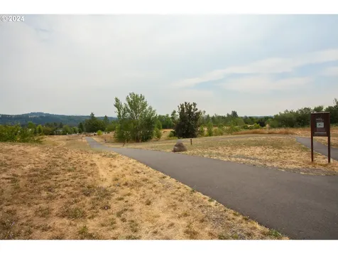 869 Sw 26th Street Troutdale OR 97060