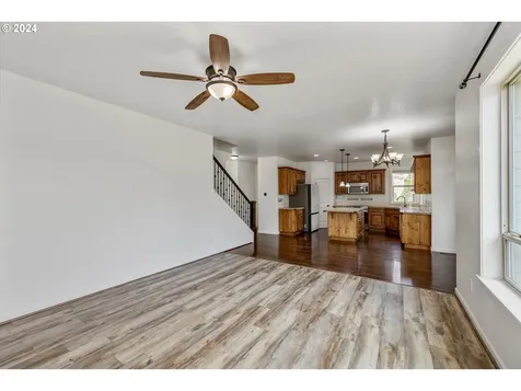 1620 Ne Gardiner Drive Estacada OR 97023