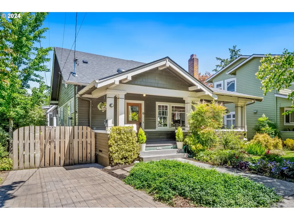 3829 Se Clinton Street Portland OR 97202
