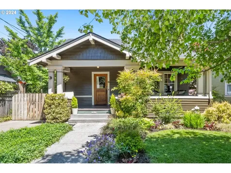 3829 Se Clinton Street Portland OR 97202
