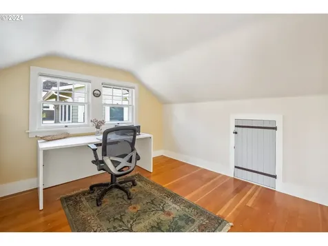 3829 Se Clinton Street Portland OR 97202