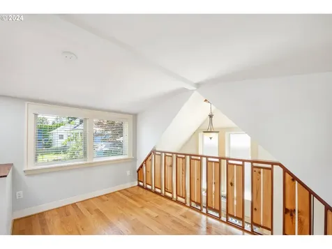 3829 Se Clinton Street Portland OR 97202