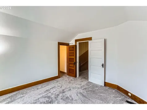 9824 N Syracuse Street Portland OR 97203