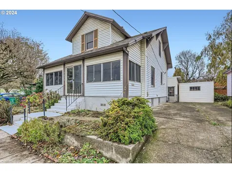 9824 N Syracuse Street Portland OR 97203