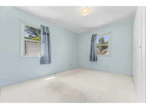 9304 Se Morrison Street Portland OR 97216