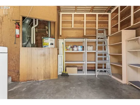 9304 Se Morrison Street Portland OR 97216
