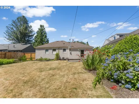 9304 Se Morrison Street Portland OR 97216