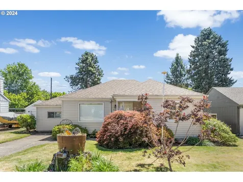9304 Se Morrison Street Portland OR 97216