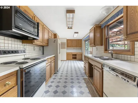 7680 Sw 84th Avenue Portland OR 97223