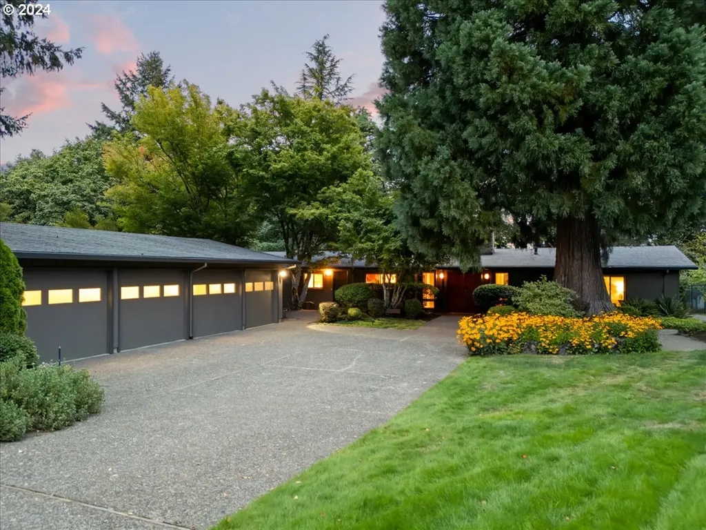 4121 Calaroga Circle West Linn OR 97068