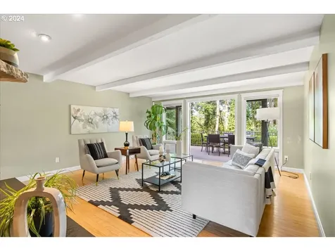 4121 Calaroga Circle West Linn OR 97068