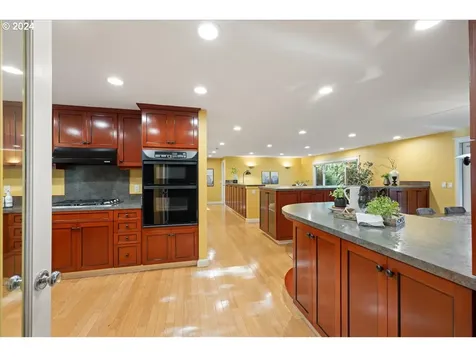 4121 Calaroga Circle West Linn OR 97068