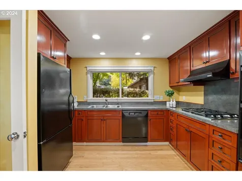 4121 Calaroga Circle West Linn OR 97068