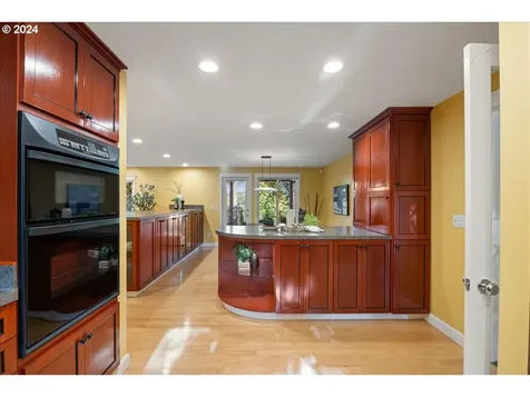4121 Calaroga Circle West Linn OR 97068