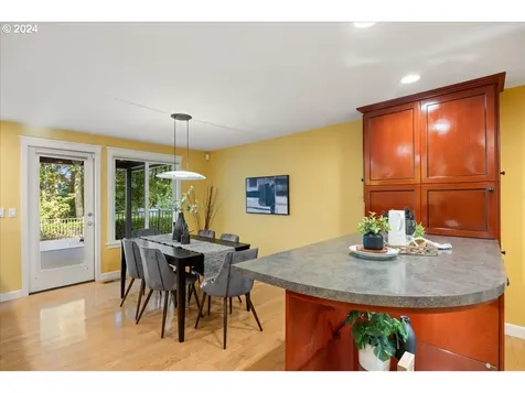 4121 Calaroga Circle West Linn OR 97068
