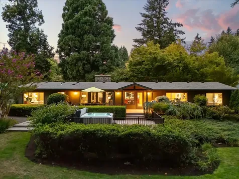 4121 Calaroga Circle West Linn OR 97068