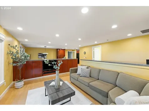 4121 Calaroga Circle West Linn OR 97068
