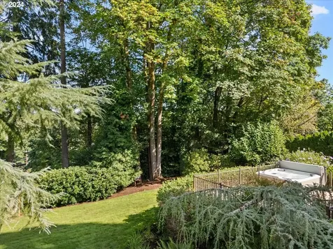 4121 Calaroga Circle West Linn OR 97068