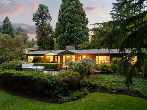 4121 Calaroga Circle West Linn OR 97068