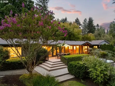 4121 Calaroga Circle West Linn OR 97068