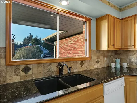 2133 Cedar Street Seaside OR 97138