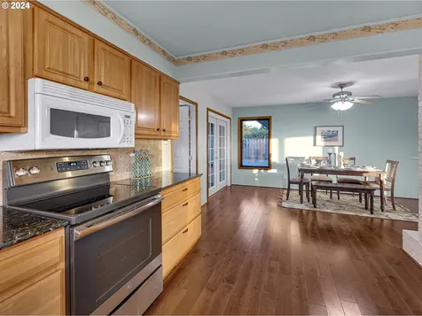 2133 Cedar Street Seaside OR 97138