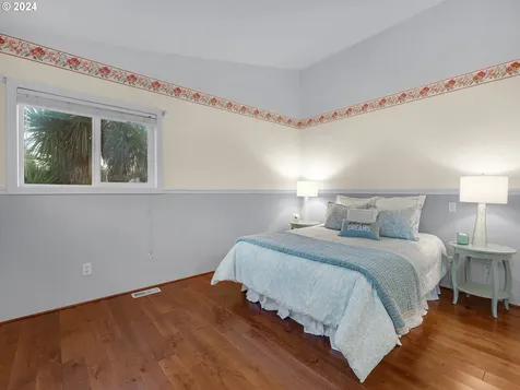 2133 Cedar Street Seaside OR 97138