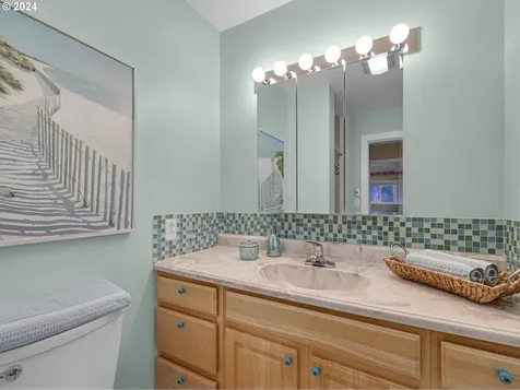 2133 Cedar Street Seaside OR 97138