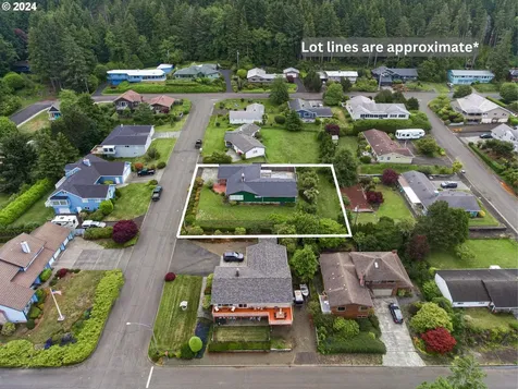 2133 Cedar Street Seaside OR 97138