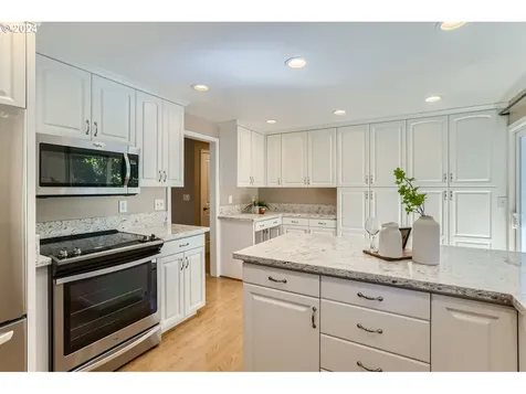 17688 NW Dogwood Court Beaverton OR 97006