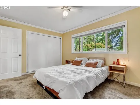 15017 NE Hoyt Street Portland OR 97230