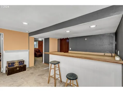15017 NE Hoyt Street Portland OR 97230