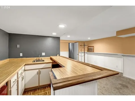 15017 NE Hoyt Street Portland OR 97230