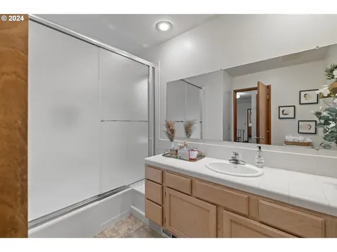 5360 SW Arrow Wood Lane Portland OR 97225